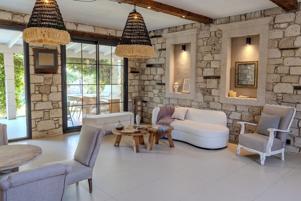 Lobby sitting area -  Als Alaçatı (Cesme)
