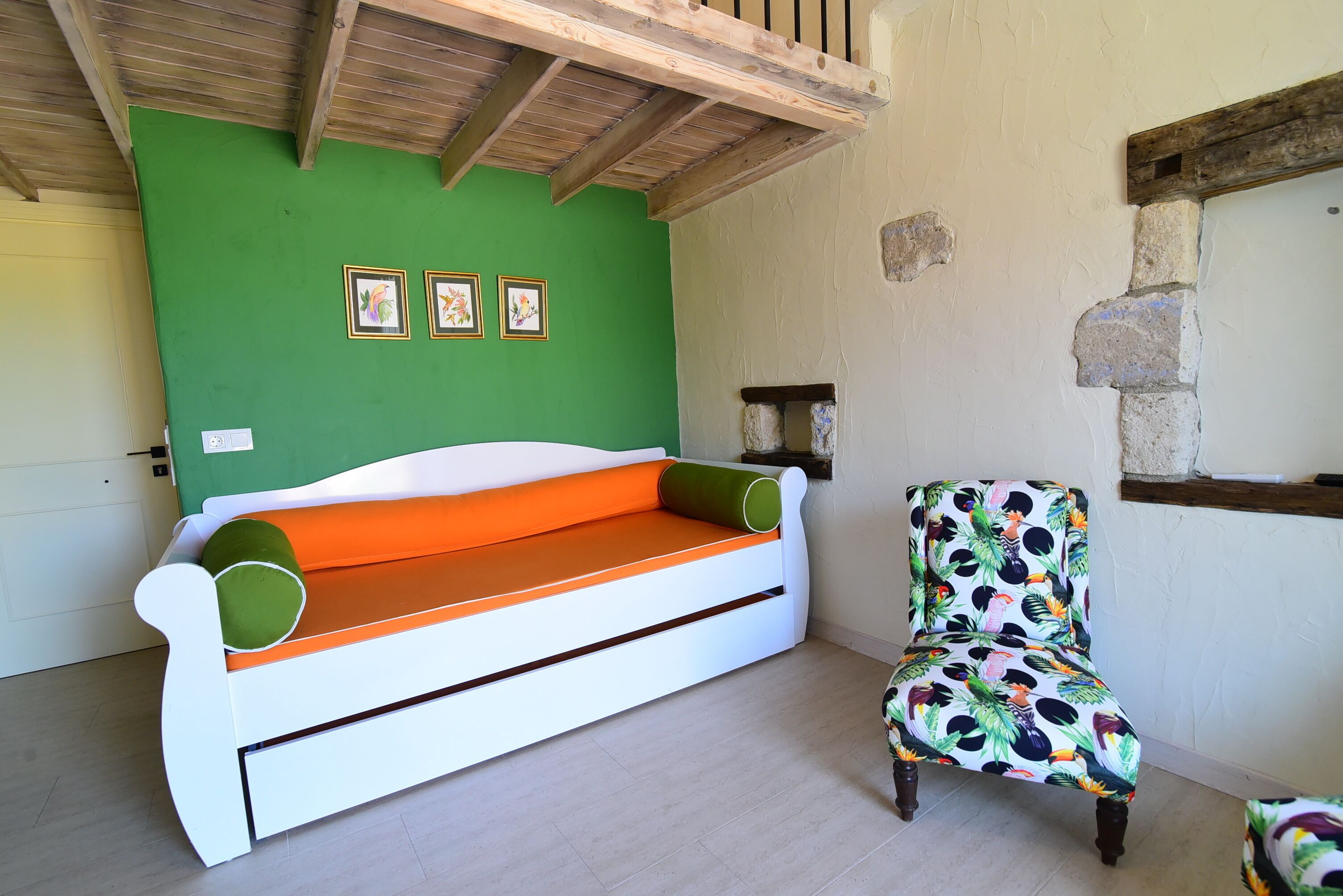 家庭房 | 迷你吧、遮光窗帘、隔音、免费 WiFi