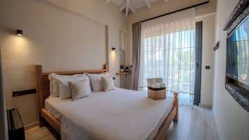 Minibar, individually furnished, blackout curtains, soundproofing