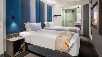 Kamar Standar, 2 Tempat Tidur Twin | Seprai katun Mesir, seprai premium, bantalan ekstra lembut, dan brankas