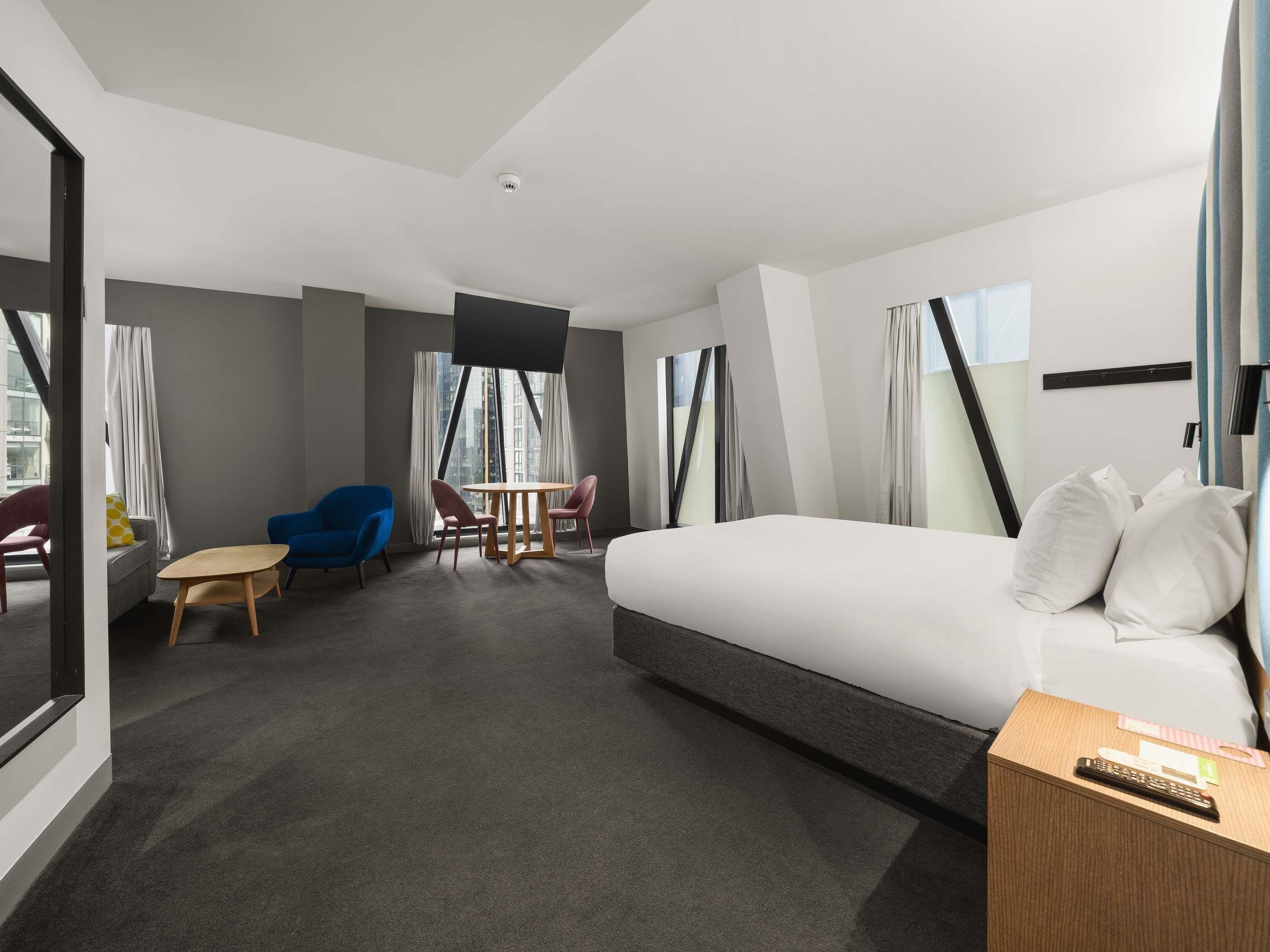Photo - ibis Styles Melbourne Southbank
