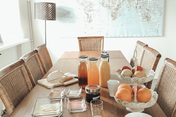 Daily continental breakfast for a fee