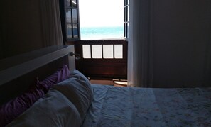 1 slaapkamer, een strijkplank/strijkijzer, wifi, beddengoed