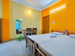 1 chambre, bureau, Wi-Fi gratuit, draps fournis