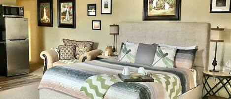 1 soverom, strykejern/-brett, wi-fi (inkludert) og sengetøy