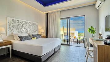 Superior Double Room, Terrace, Partial Sea View | Premium bedding, memory foam beds, in-room safe, blackout drapes