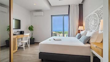 Superior Double Room, Terrace, Partial Sea View | Premium bedding, memory foam beds, in-room safe, blackout drapes