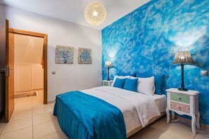 House | In-room safe, soundproofing, iron/ironing board, free cribs/infant beds - Centro Houses (Santorini)