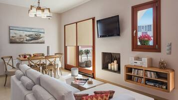 House | In-room safe, soundproofing, iron/ironing board, free cribs/infant beds