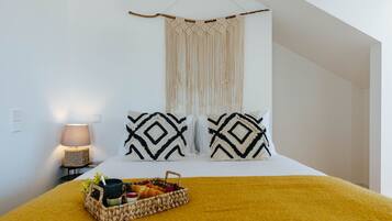 1 habitación, tabla de planchar con plancha, wifi gratis y ropa de cama