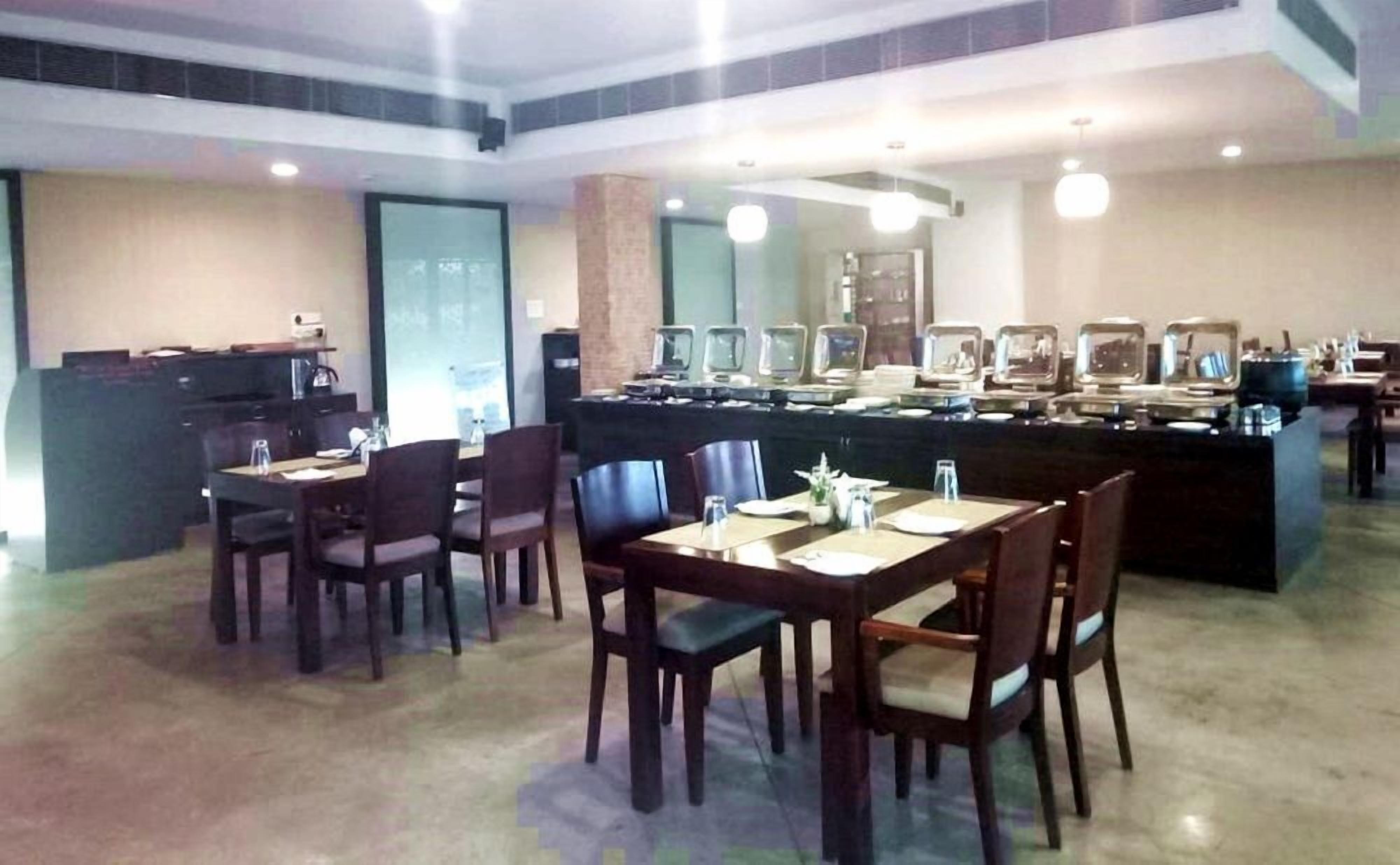 Tägliches Frühstücksbuffet gegen Gebühr