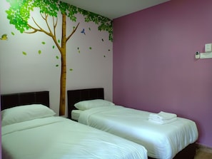 Comfort Double or Twin Room - Purple Dream Homestay (Teluk Panglima Garang)