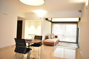 32-inch LED TV with cable channels, TV - Spring Hill Apartments (Dhaka)