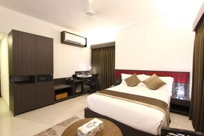 Minibar, in-room safe, desk, laptop workspace - Spring Hill Apartments (Dhaka)