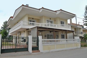 Esterni