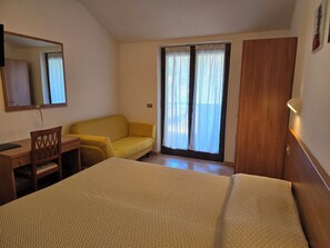 Standard Double or Twin Room, Lake View | View from room