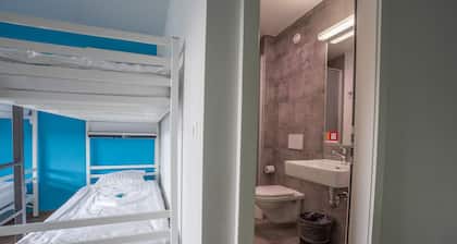 Nyon Hostel