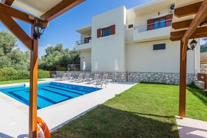 Villa, 3 chambres, piscine privée, vue montagne | Piscine privée