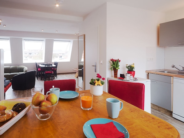 Apartment | Eigene Küche | Kühlschrank, Ofen, Herdplatte, Espressomaschine