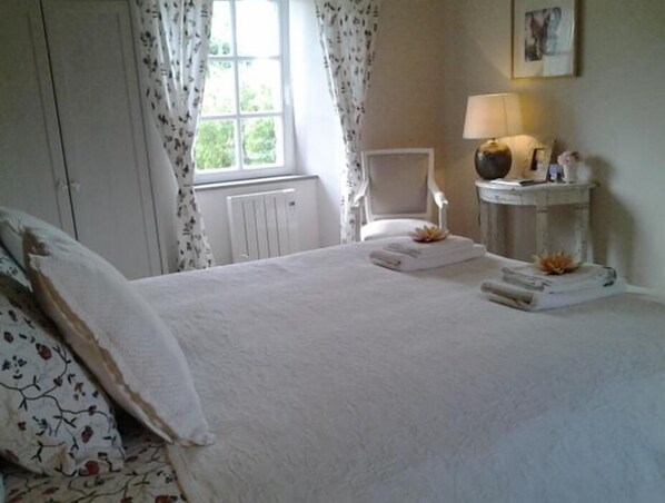 Triple Room (Blanche)