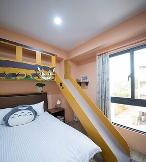 A bedroom with a bed, a nightstand, a lamp, a window with curtains, and a yellow slide. - Ark Stay (Jiji)