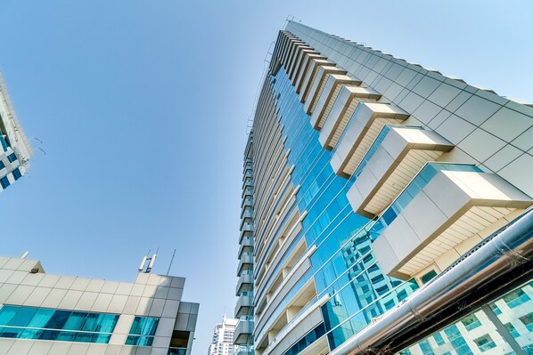 Exterior - Heart of Dubai Marina- Two BDR Apartment (Dubai)