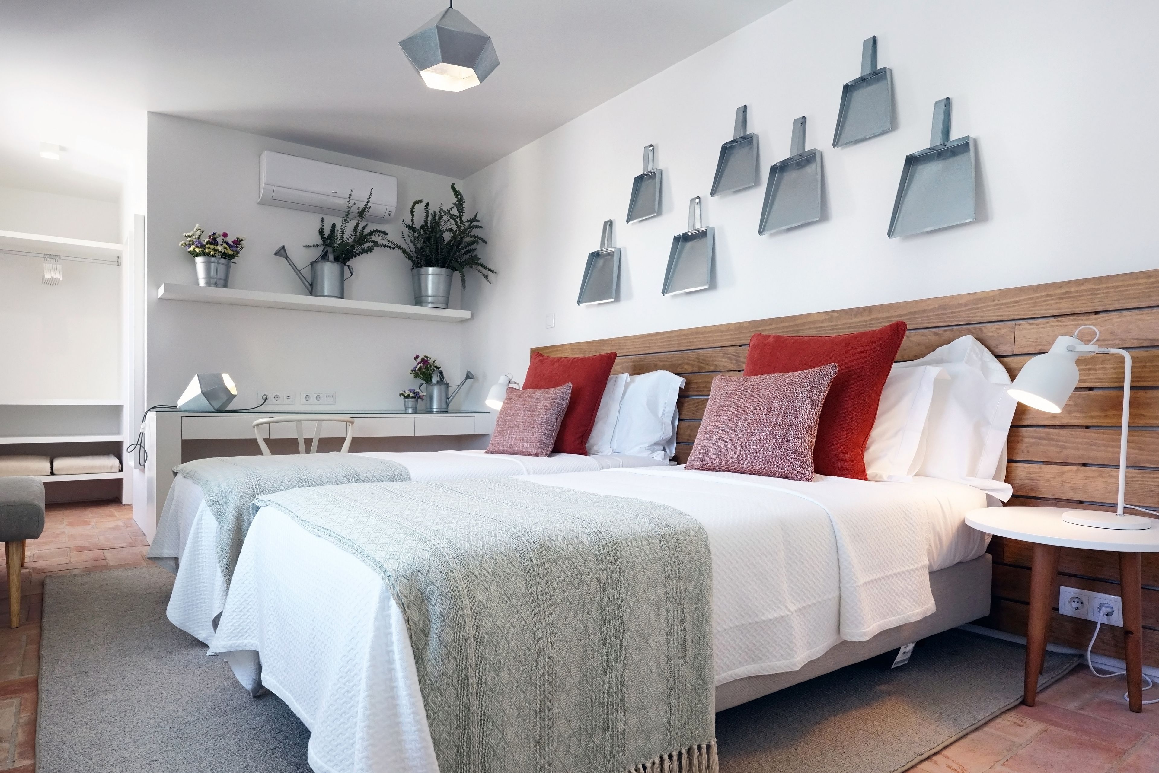 Habitación clásica con 1 cama doble o 2 individuales | Escritorio, sistema de insonorización, cunas gratuitas y wifi gratis