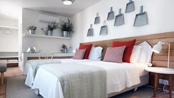 Habitación clásica con 1 cama doble o 2 individuales | Escritorio, sistema de insonorización, cunas gratuitas y wifi gratis