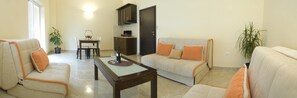 Comfort Apartment, Sea View | Desk, soundproofing, iron/ironing board, free cribs/infant beds - Contessa Apartments (Budva)