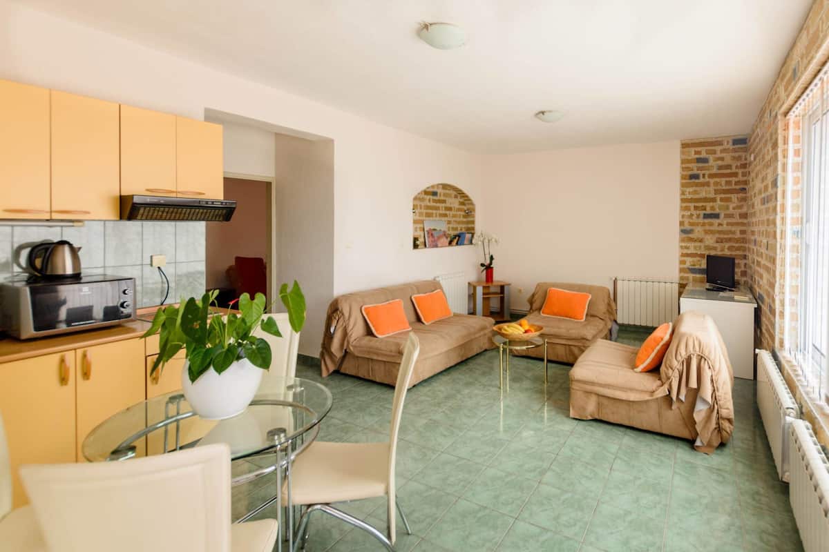 Comfort Apartment, Sea View | Private kitchen