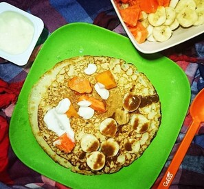 Comida y bebida