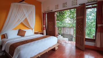 Phòng Deluxe, quang cảnh núi | Trang trí khác biệt, trang bị nội thất với thiết kế riêng biệt