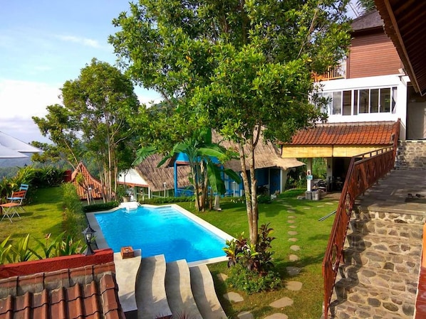 Piscina all'aperto