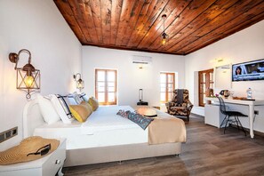 Deluxe Room | Egyptian cotton sheets, premium bedding, minibar, in-room safe - Mets Boutique Hotel (Marmaris)