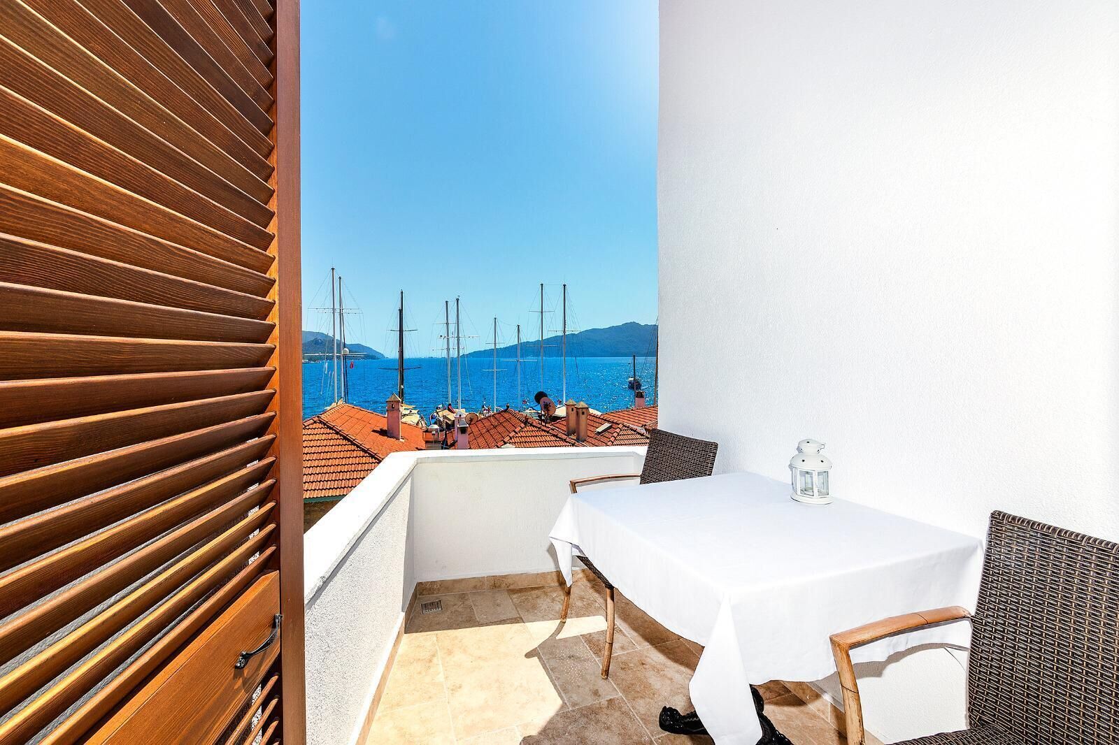 Deluxe Room | Balcony