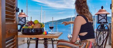 Double Room, Balcony, Sea View | Egyptian cotton sheets, premium bedding, minibar, in-room safe