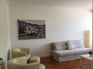 Smart TV - Apartment near the airport and Parque Naciones (Lisboa)
