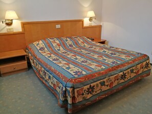 Standard Room (plus 1/2)