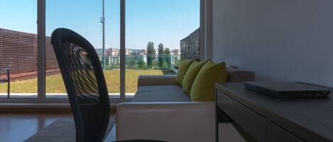 Panoramic Apartment, 1 Bedroom, City View | Living room