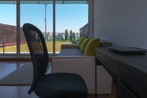 Appartement Panoramique, 1 chambre, vue ville | Salle de séjour