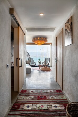 Deluxe Suite, Sea View | 1 bedroom, premium bedding, minibar, in-room safe - Harbour Suites (Fethiye)