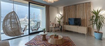 Harbour Suites