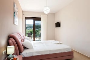 Vila conforto, 5 quartos | Cofres nos quartos, escrivaninha, quartos à prova de som