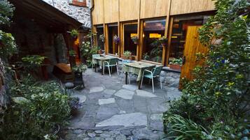 Daily buffet breakfast (EUR 6 per person)