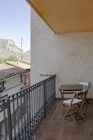 Panoramic Studio, Mountain View | Terrace/patio - Tres Puentes Anguiano (Anguiano)