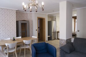 Family Apartment, 3 Bedrooms, Mountain View | Living area | Flat-screen TV - Tres Puentes Anguiano (Anguiano)