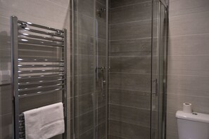 Panoramic Studio, Mountain View | Bathroom - Tres Puentes Anguiano (Anguiano)