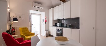 Soul House - Exclusive Apartment - Your Home away from Home