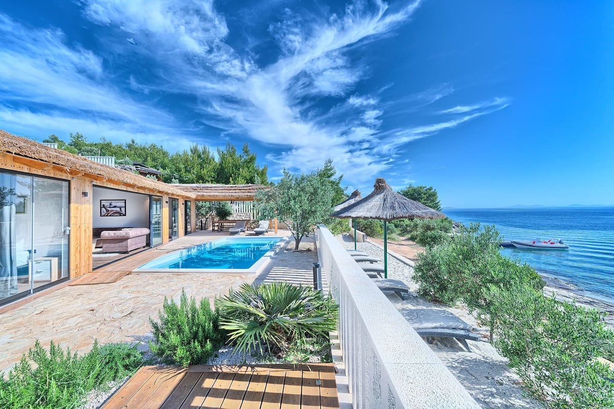 Beachfront Villa New Horizons III | Quang cảnh biển