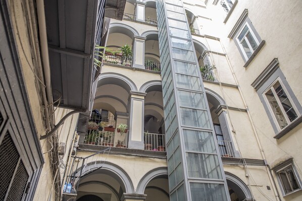 Exterior - Petrucci B&B (Naples)